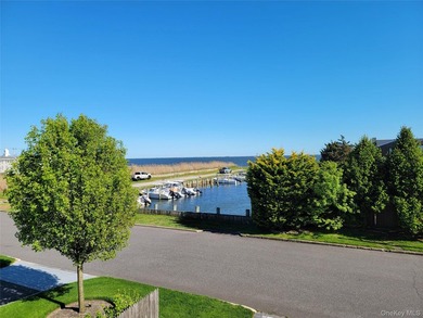 Deeded Beach and Dock Rights. Exceptional opportunity in one of - photo 23