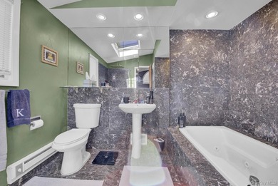 Welcome to this beautifully maintained home nestled in the heart - photo 23