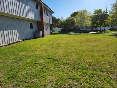 Deeded Beach and Dock Rights. Exceptional opportunity in one of - photo 24