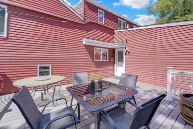 Welcome to this beautifully maintained home nestled in the heart - photo 29