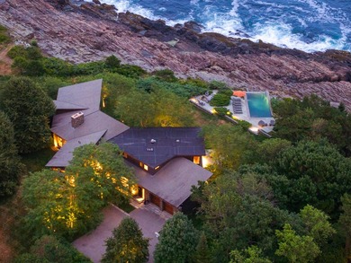 Welcome to Sea Haven, a breathtaking oceanfront estate where - photo 6