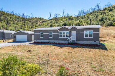 Two homes on 10 acres! It's not often that a property offers - photo 2