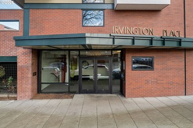 Bright corner condo with sweeping territorial and city views -