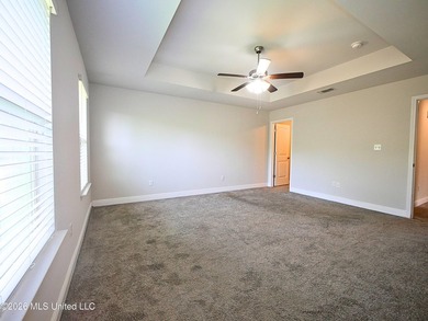 This beautifully maintained all-brick home, built just six years - photo 18