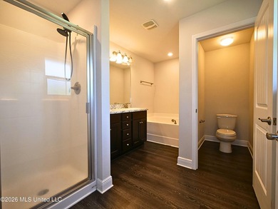 This beautifully maintained all-brick home, built just six years - photo 21