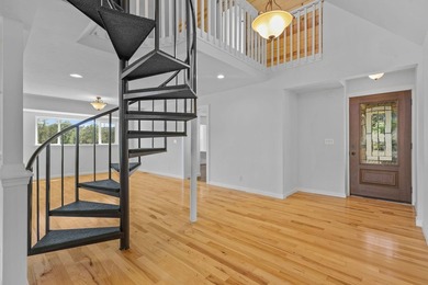 RECENTLY UPDATED WELL! This spacious home offers a comfortable - photo 2
