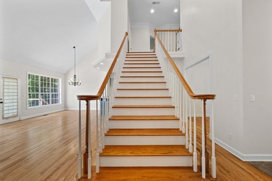 Beautiful, spacious home offering comfort, flexibility and - photo 14