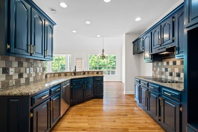 Beautiful, spacious home offering comfort, flexibility and - photo 16