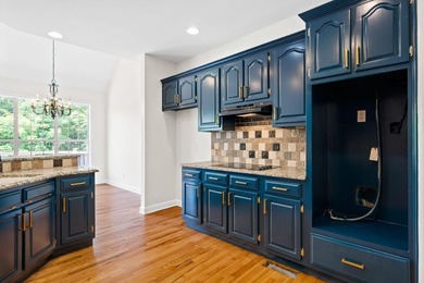 Beautiful, spacious home offering comfort, flexibility and - photo 18