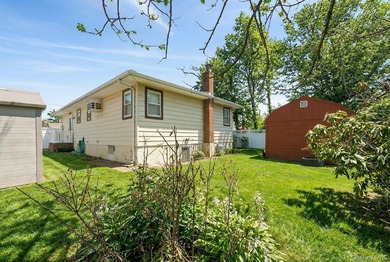 Welcome to this beautifully maintained ranch-style home offering - photo 19