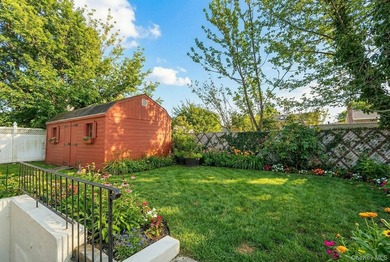 Welcome to this beautifully maintained ranch-style home offering - photo 20