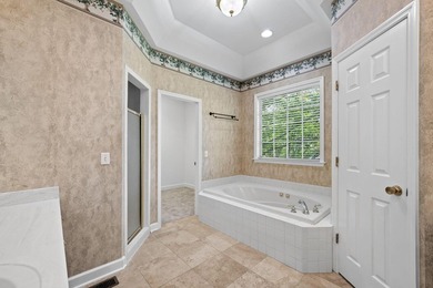Beautiful, spacious home offering comfort, flexibility and - photo 25
