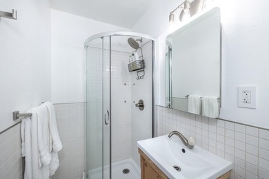 We are very pleased to present a truly unique residential - photo 33