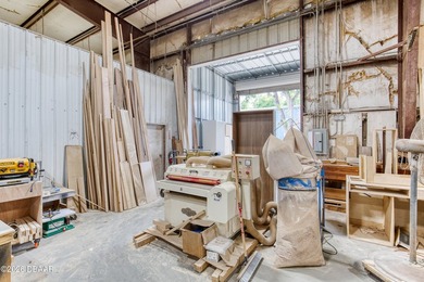 This offering consists of two adjacent warehouse buildings, each - photo 39