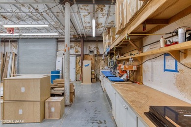 This offering consists of two adjacent warehouse buildings, each - photo 40