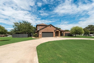 Lake Kiowa Home For Sale in Lake Kiowa Texas