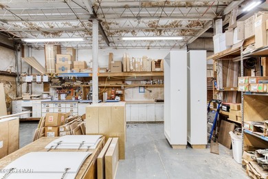 This offering consists of two adjacent warehouse buildings, each - photo 42