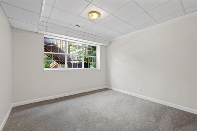 Beautiful, spacious home offering comfort, flexibility and - photo 48