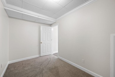 Beautiful, spacious home offering comfort, flexibility and - photo 50