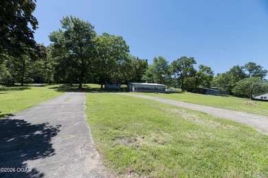 Discover the opportunity to create your own lake-area retreat on - photo 4