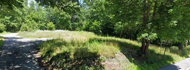 LOCATION!!! Many opportunities with this 1.57 acre lot with city - photo 1