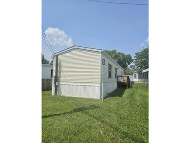 This home is in like new condition in the Sunfish Village mobile - photo 2