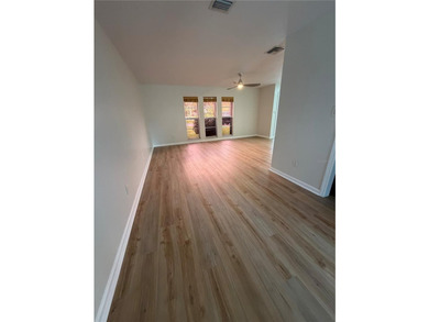 Freshly updated! Welcome to 3024 Blown Feather Lane, Mulberry - photo 3