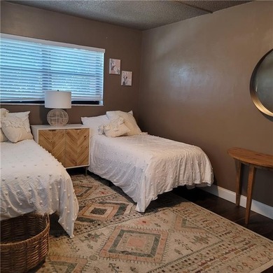 Nice condo priced to sell,below comps. Beautifully remodeled - photo 11