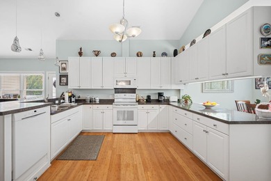 Welcome to this beautiful custom-built home that has been - photo 19
