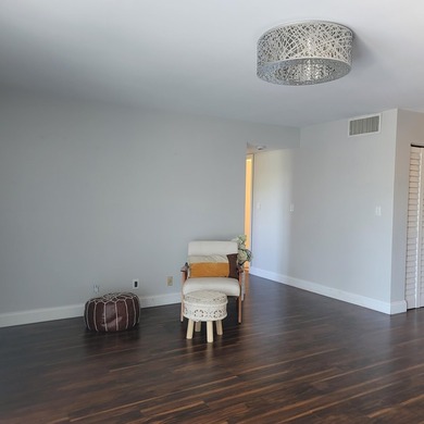 Nice condo priced to sell,below comps. Beautifully remodeled - photo 21
