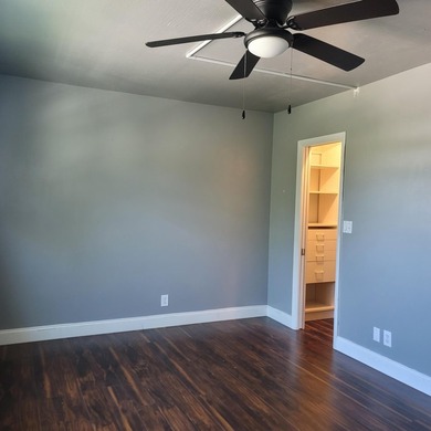 Nice condo priced to sell,below comps. Beautifully remodeled - photo 26