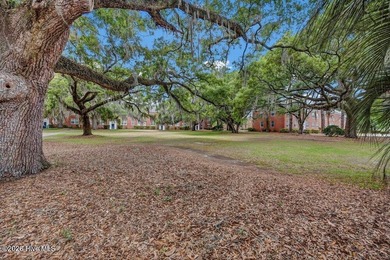 1940's condo with all the charm of wood floors, large rooms, and - photo 29