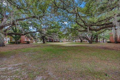 1940's condo with all the charm of wood floors, large rooms, and - photo 30