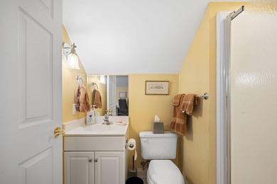 Welcome to this beautiful custom-built home that has been - photo 31