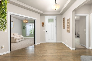 Back on the market due to buyer's contingency! We welcome you to - photo 6