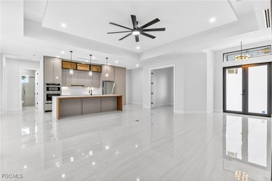 Southern Exposure Luxurious New Pool Home Nestled in the highly - photo 11