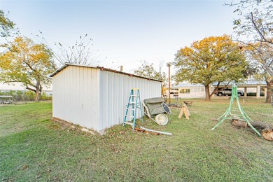 Waterfront Lake Home Move-In Ready! Enjoy the rare opportunity - photo 14
