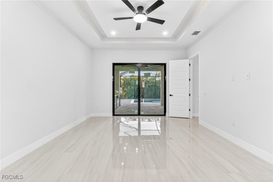 Southern Exposure Luxurious New Pool Home Nestled in the highly - photo 25