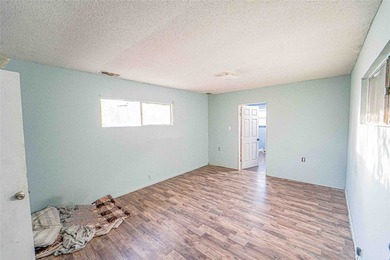 Waterfront Lake Home Move-In Ready! Enjoy the rare opportunity - photo 25