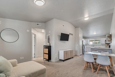 Come see this beautiful, rare top floor condo!!! Great - photo 5