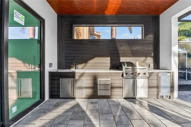 Southern Exposure Luxurious New Pool Home Nestled in the highly - photo 38