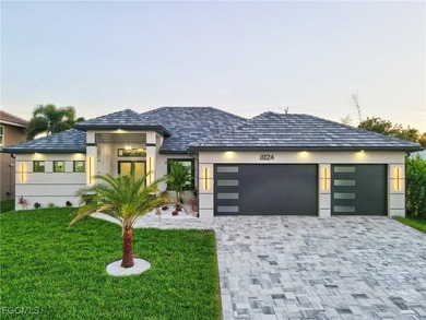 Southern Exposure Luxurious New Pool Home Nestled in the highly - photo 50