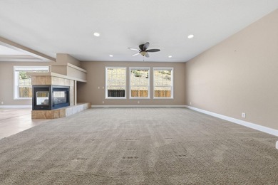 Gorgeous custom farmhouse situated on 5 acres, offering 3 - photo 7