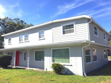 Lake Townhome/Townhouse For Sale in Kissimmee, Florida