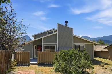 Here is the classic Estes Park wish list: Mountain views. A cozy - photo 4