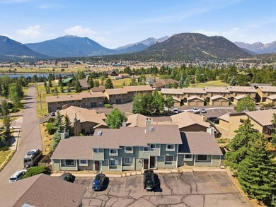 Here is the classic Estes Park wish list: Mountain views. A cozy - photo 5