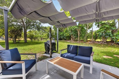 Welcome home to this beautifully updated 3 bedroom 2 bathroom - photo 22