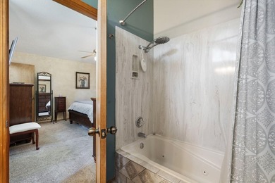 Amazing mountain property with over 10 acres and community - photo 32