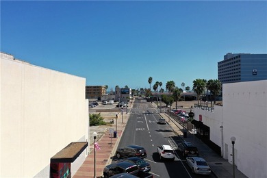 It's time to be the new owner of 40k sq ft commercial property - photo 3