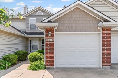 Lake Townhome/Townhouse Sale Pending in Kansas City, Missouri